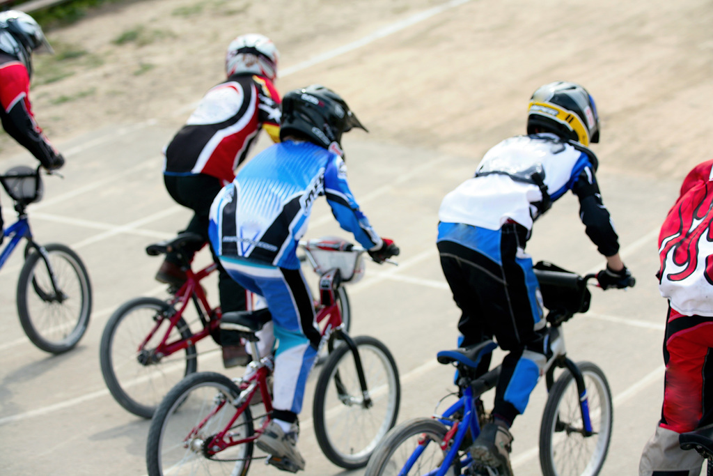 Image: Kids BMX biking
